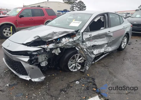 2025 Toyota Camry Le из США, поврежденный, VIN 4T1DAACK9SU195184